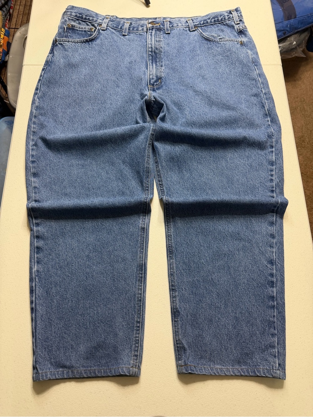 carhartt men’s 44 blue denim jeans medium wash relaxed fit straight leg 5-pocket